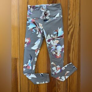Athleta Grey Floral Leggings